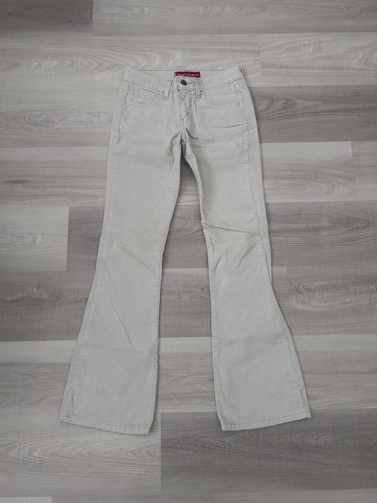 Vintage Y2k Levi’s 518 Women’s Super Low Stretch Boot Cut Corduroy Size 1 Jr M